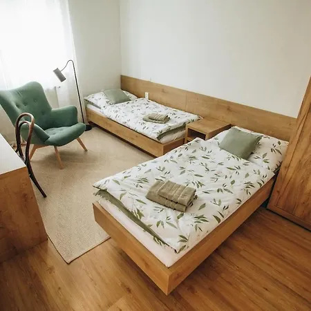 Byvanie So Stylovou Zahradou